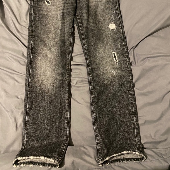 Ovadia Men’s Black Jeans with little rips - Picture 2 of 7